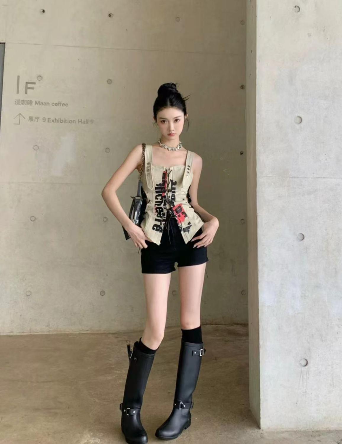 辣妹风穿搭气质出众